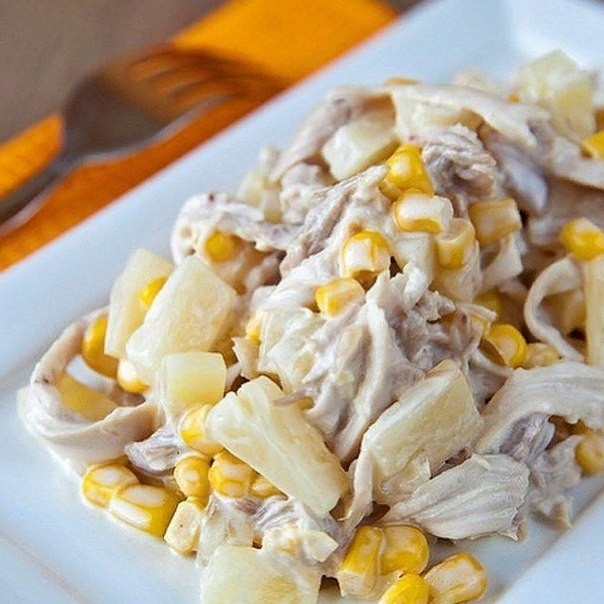 Салат из курицы с ананасом и сыром!