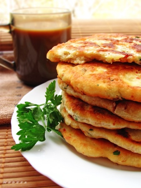 Пресные сырные лепешки Пресные сырные лепешки