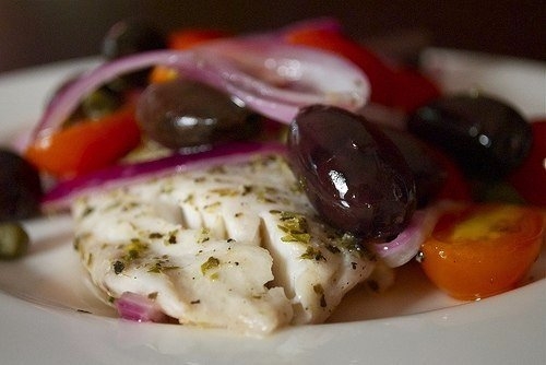 Тилапия по-средиземноморски.