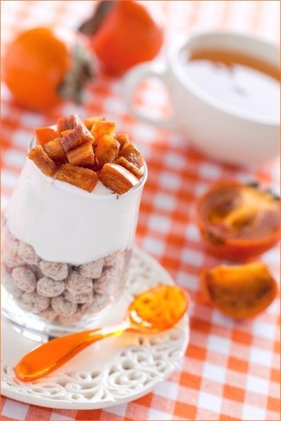 ОТРУБИ С ЙОГУРТОМ И ХУРМОЙ