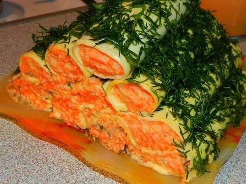 Сырные трубочки с острой начинкой.