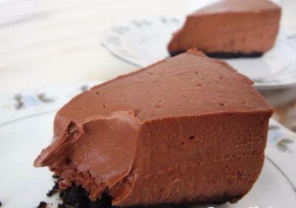 Шоколадный чизкейк для сладкоежек, сидящих на диете.