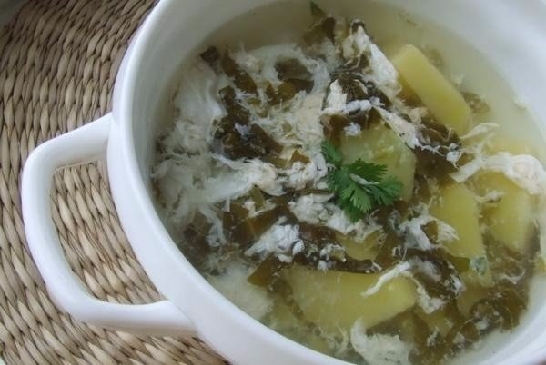 Легкий супчик с щавелем