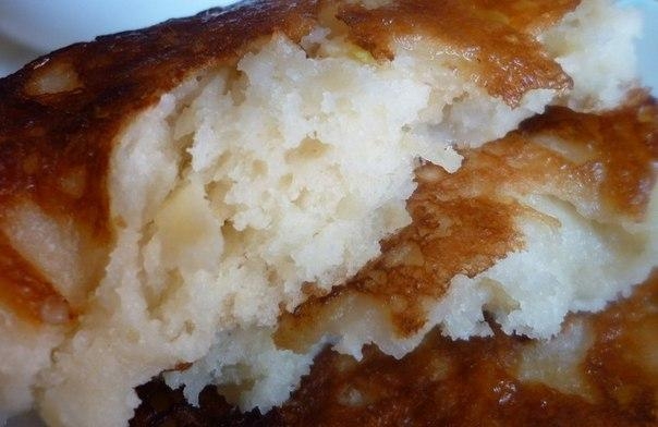 Оладьи на кефире без яиц и дрожжей. Пышные оладьи на кефире без яиц. Очень пышные оладьи на кефире. Пышные оладьи без яиц. Оладушки на кефире без яиц.