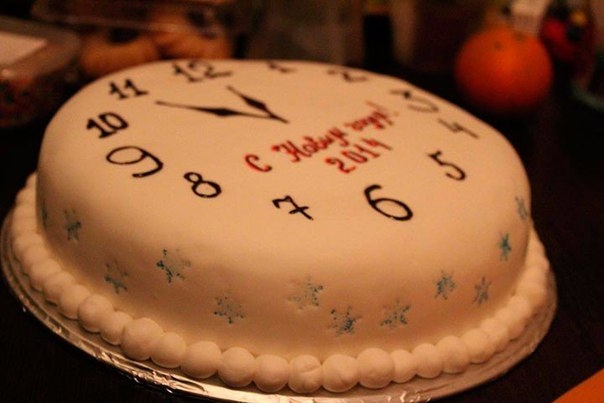 Торт «Новогодние часы»