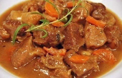 Очень вкусный гуляш.