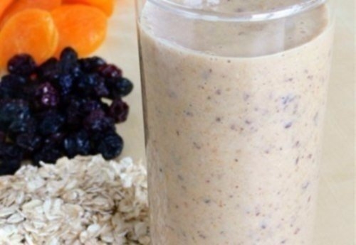 Овсяный смузи с сухофруктами (100 гр - 154 ккал)