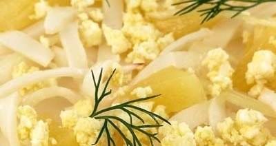 Салат с кальмарами и ананасами