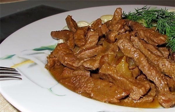 Бефстроганов (употреблять днем или вечером)