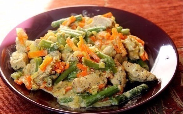 Овощной салат с красной капустой