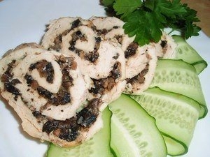 Куриный рулет с шампиньонами