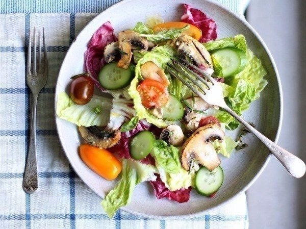 Вкусный и легкий салат
