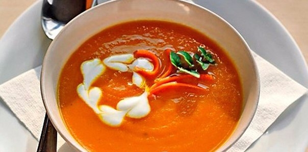 Морковный суп-пюре с карри и имбирем