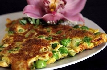 ОМЛЕТ С ГОРОШКОМ