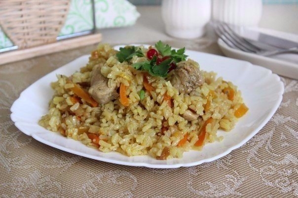 Ароматный рис со свининой ( в мультиварке).