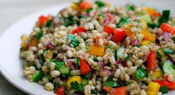 ИТАЛЬЯНСКИЙ САЛАТ С ПЕРЛОВКОЙ