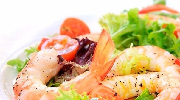 Салат из помидор черри с креветками