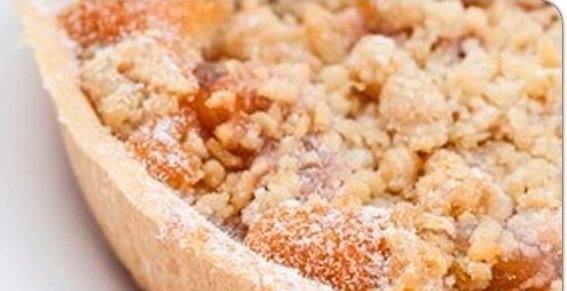 Пирог с абрикосами и мюсли