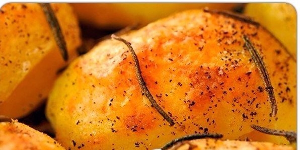 Запеченный картофель в крупной соли