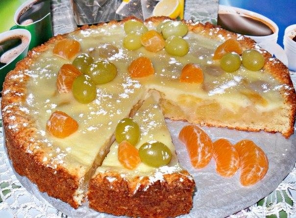 Заливной творожно-яблочно-виноградный пирог получается очень-очень вкусный, нежной начинкой Заливной творожно-яблочно-виноградный пирог получается очень-очень вкусный, нежной начинкой