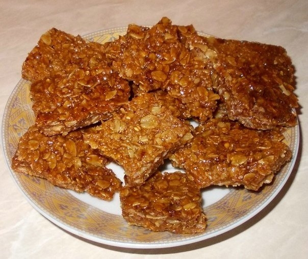 Антикризисные " козинаки" из геркулеса Антикризисные " козинаки" из геркулеса