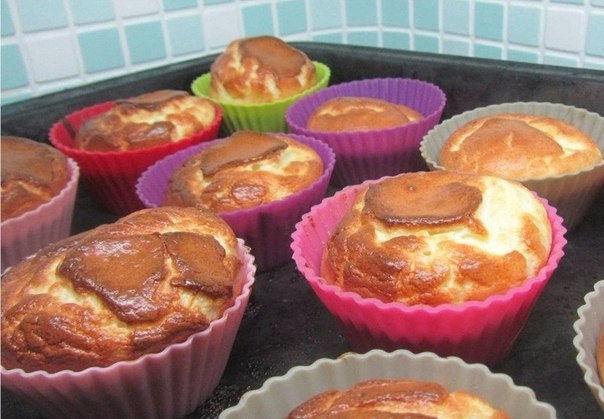 А на завтрак я хочу побаловать вас самими вкусными маффинами, которые я пробовала на своей кухне :)