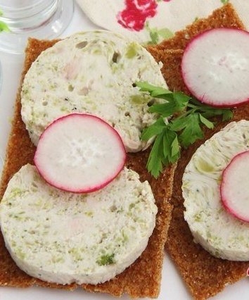 "КОЛБАСА" ИЗ КУРИЦЫ И ИНДЕЙКИ