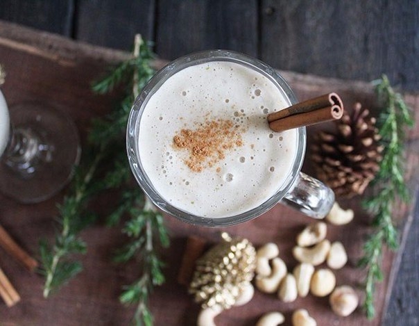 1) МИНДАЛЬНОЕ МОЛОКО.