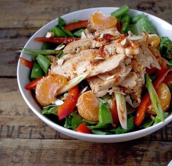 6 идей для вкусных салатиков, богатых белком