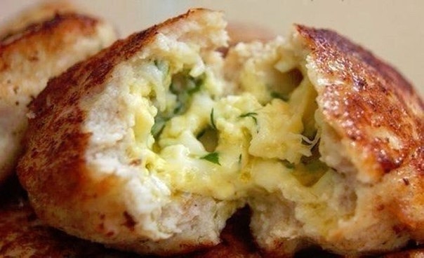 Куриные котлеты с начинкой из сыра и яйца