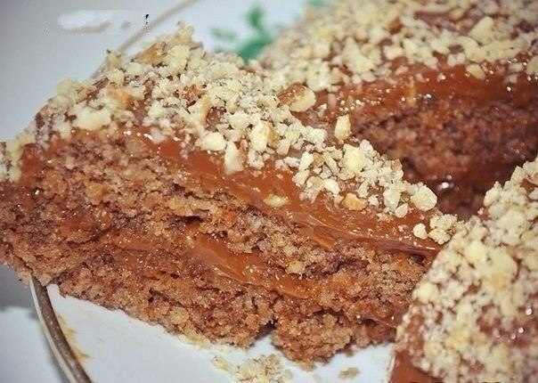 Ореховый диетический тортик за 5 минут с шоколадным кремом( полезно и диетически.)