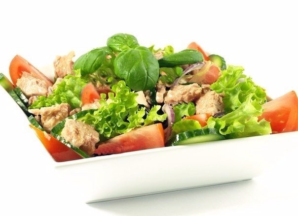 Салат из печени трески: диетический рецепт с овощами