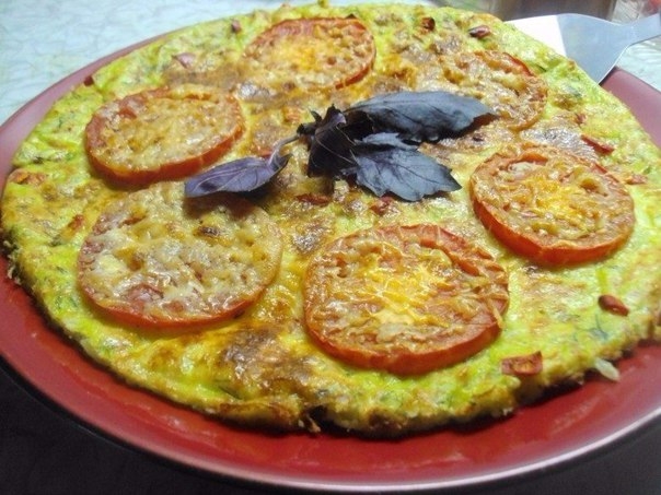 Кабачковая пицца с помидорами и грибами: польза в каждом кусочке!