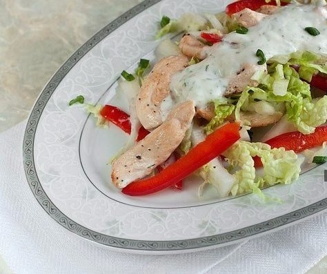 Яркий красочный и сочный салатик порадует ваш взор и поднимет настроение! Очень сытный и вкусный!