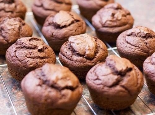 Пышные нежные кексики из ароматного кофе невероятно хороши для перекусов в течение дня. Супер!