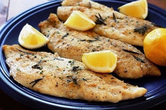 Нежнейшее филе рыбы, запеченное под пряным соусом в духовке, это что-то! Попробуйте, вам понравится!