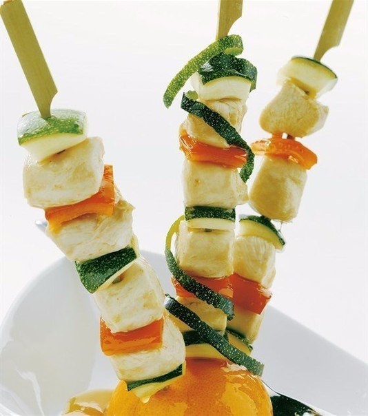 Отличная идея подачи блюда на вашем застолье. Получается очень выразительно и необычно!