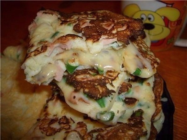 Ароматная пикантная лепешка идеальна к завтраку или для перекуса в течение дня. Очень вкусно!