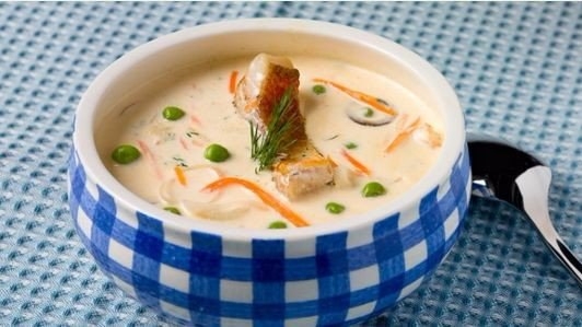 Нежный наваристый супчик из рыбы в сливках. Очень вкусно и ароматно!