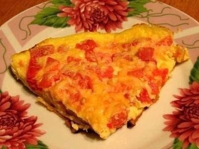 Яркий ароматный омлет очень вкусный и питательный! Готовьте с удовольствием!