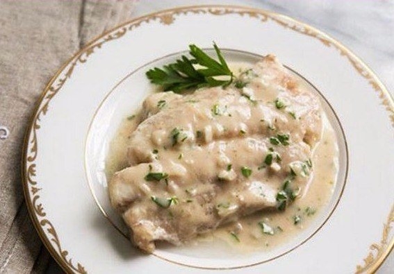 Низкокалорийный рецепт приготовления рыбы. Получается очень нежно, сочно и ароматно!