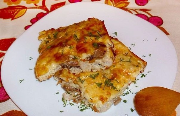 Румяная ароматная сырная корочка и нежная курочка с грибами внутри! Потрясающе вкусное сочетание!