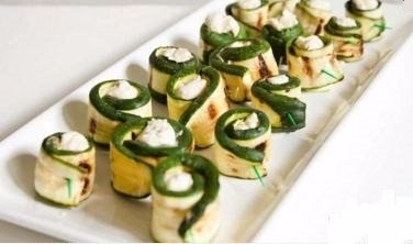 Милый закусочные рулеты для вашего праздничного стола. Вкусно и экономно. Гости оценят!