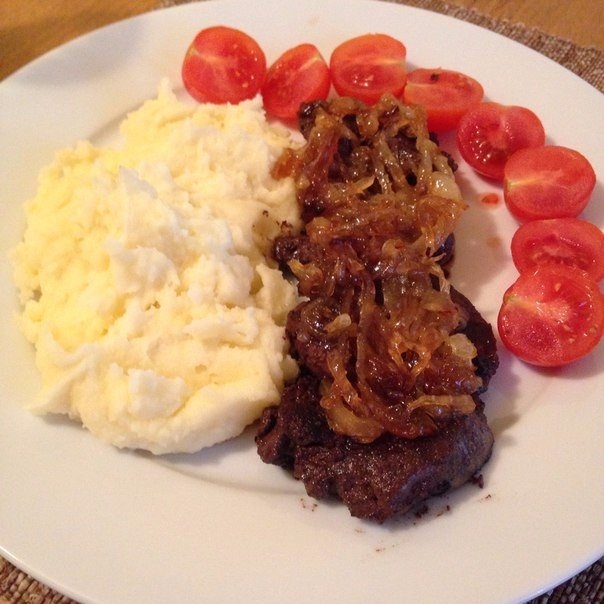 Интересная идея приготовления куриной печени. Понравится всем без исключения!