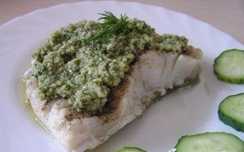 Нежнейшая сочная рыбка под пряным соусом. Блюдо, достойное похвал!