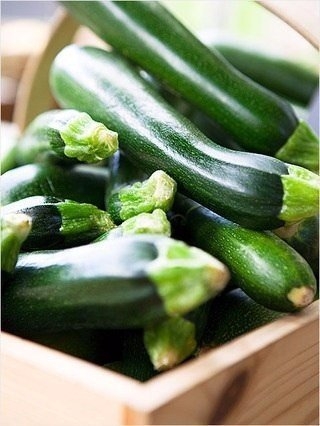 Нежный лёгкий супчик идеален для семейного обеда или ужина. Готовить проще простого!