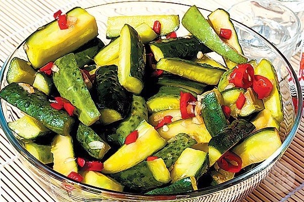 Быстрый рецепт маринования огурчиков для любителей острых ощущений! Невероятно ароматно!