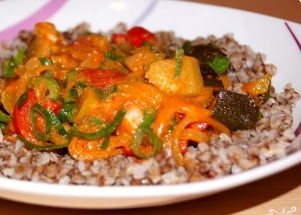 Яркая, красочная и сочная подлива из овощей к любимым гарнирам! Делюсь отличным рецептом!