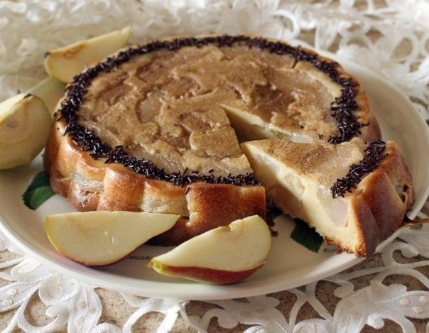 Простой в приготовлении и очень вкусный грушевый пирог. Готовьте с удовольствием!