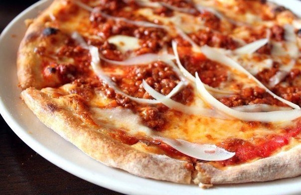 Ароматная пикантная пицца из самых полезных продуктов. Приготовьте обязательно, вам понравится!